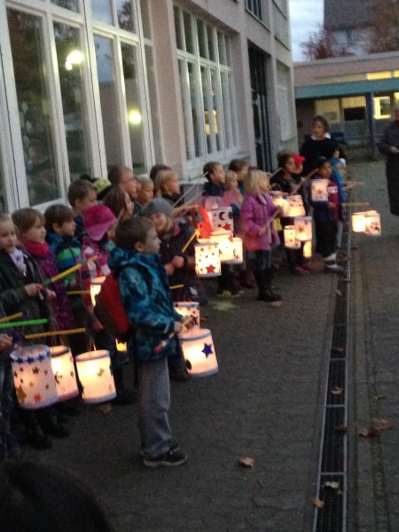 Laternenfest der beiden ersten Klassen