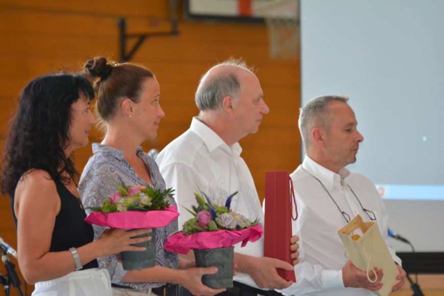 Die Lehrkräfte der Abschlussklassen: (v.l.n.r.) Frau Johanna Knüpf-Burdich, Frau Miriam Schreiber, Herr Ralph Boese, Herr Joachim Wilhelm Devaux